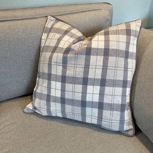 NEW Pillow cover Lauren Ralph Lauren 20 x 20